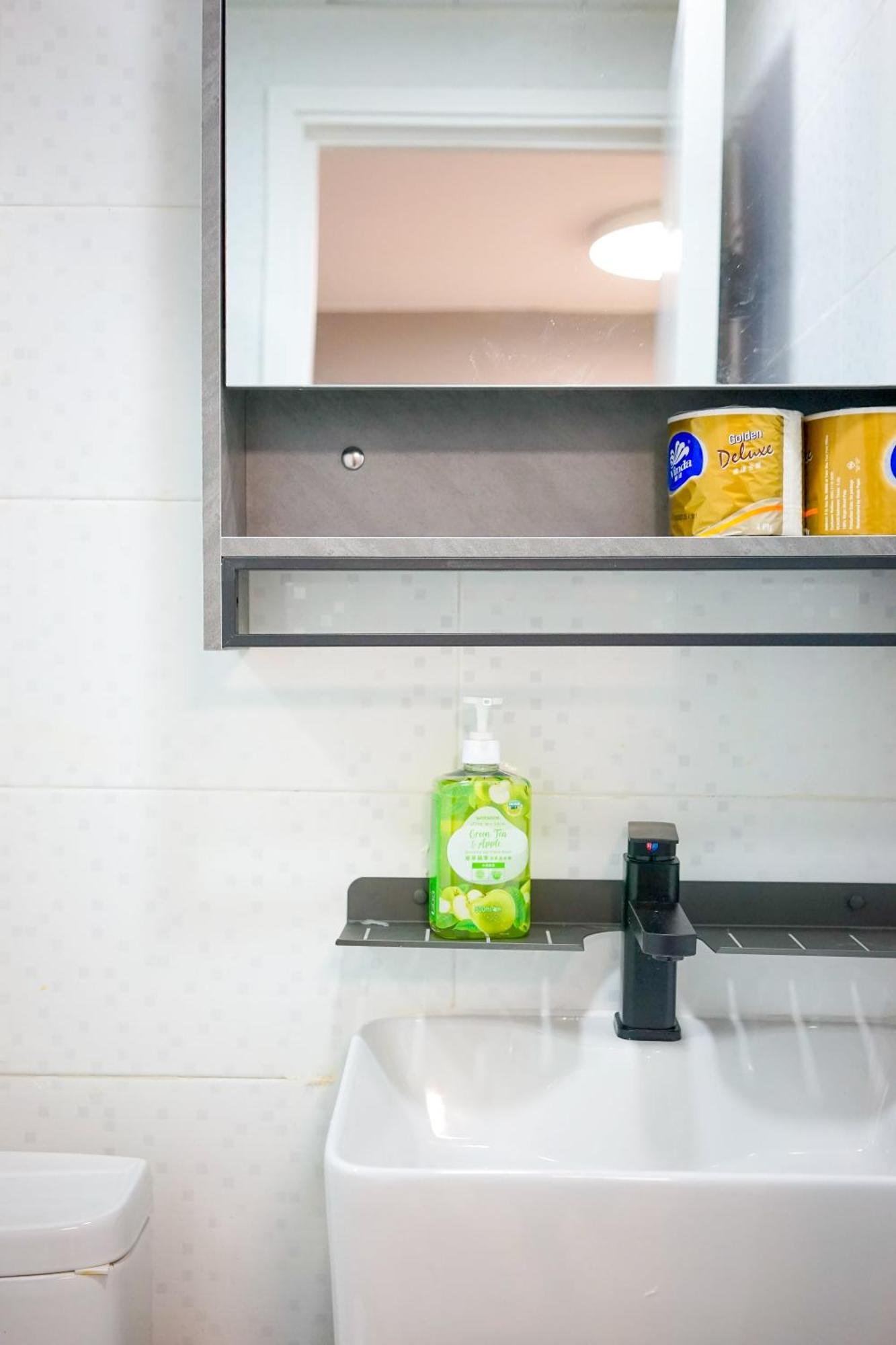 Student Accommodation - 292 Hennessy Road Hongkong Eksteriør bilde